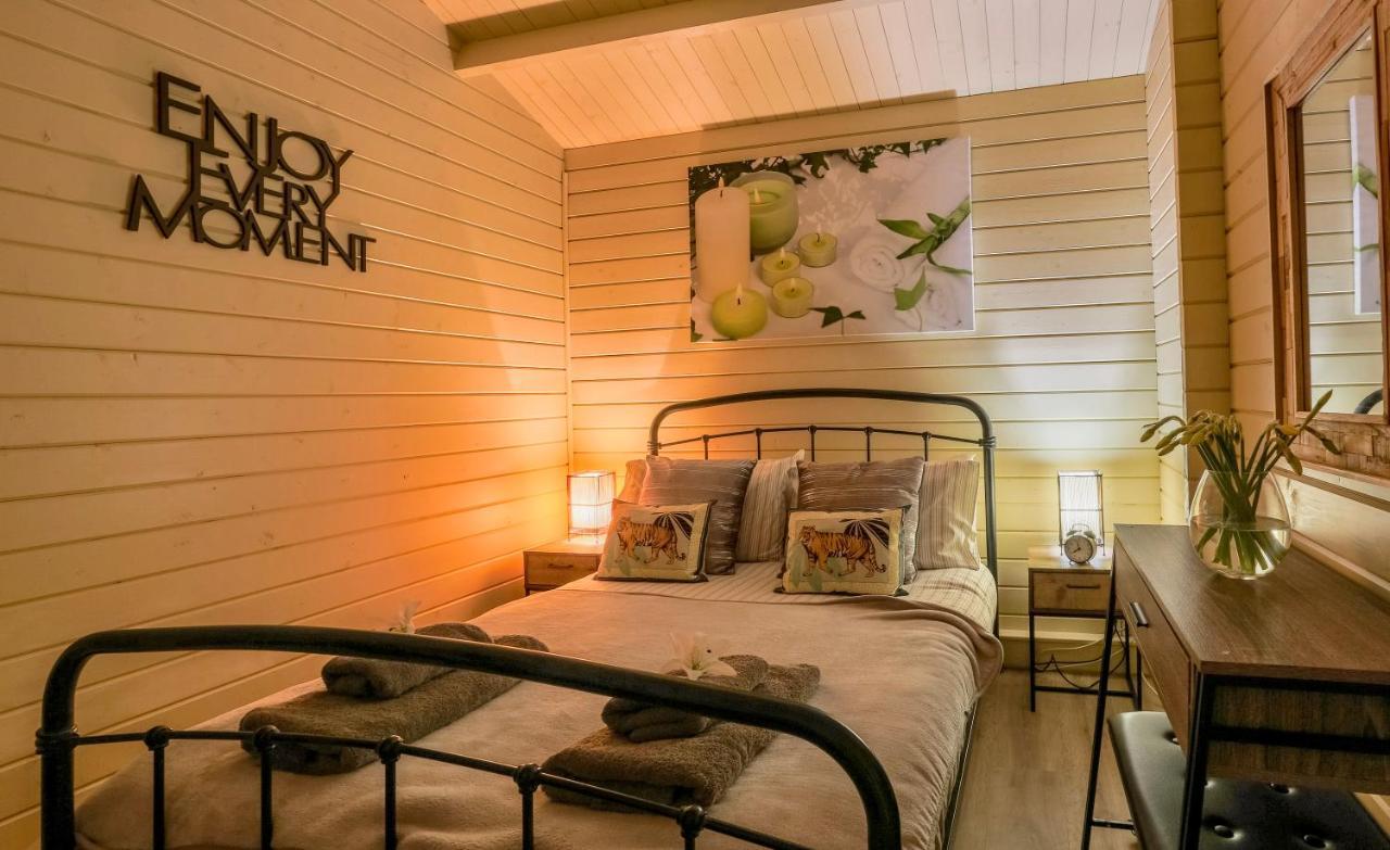 The Retreat Log Cabin 서드베리 외부 사진